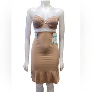 Assets By Sara Blakely Spanx NWT Nude Half Slip Size Large